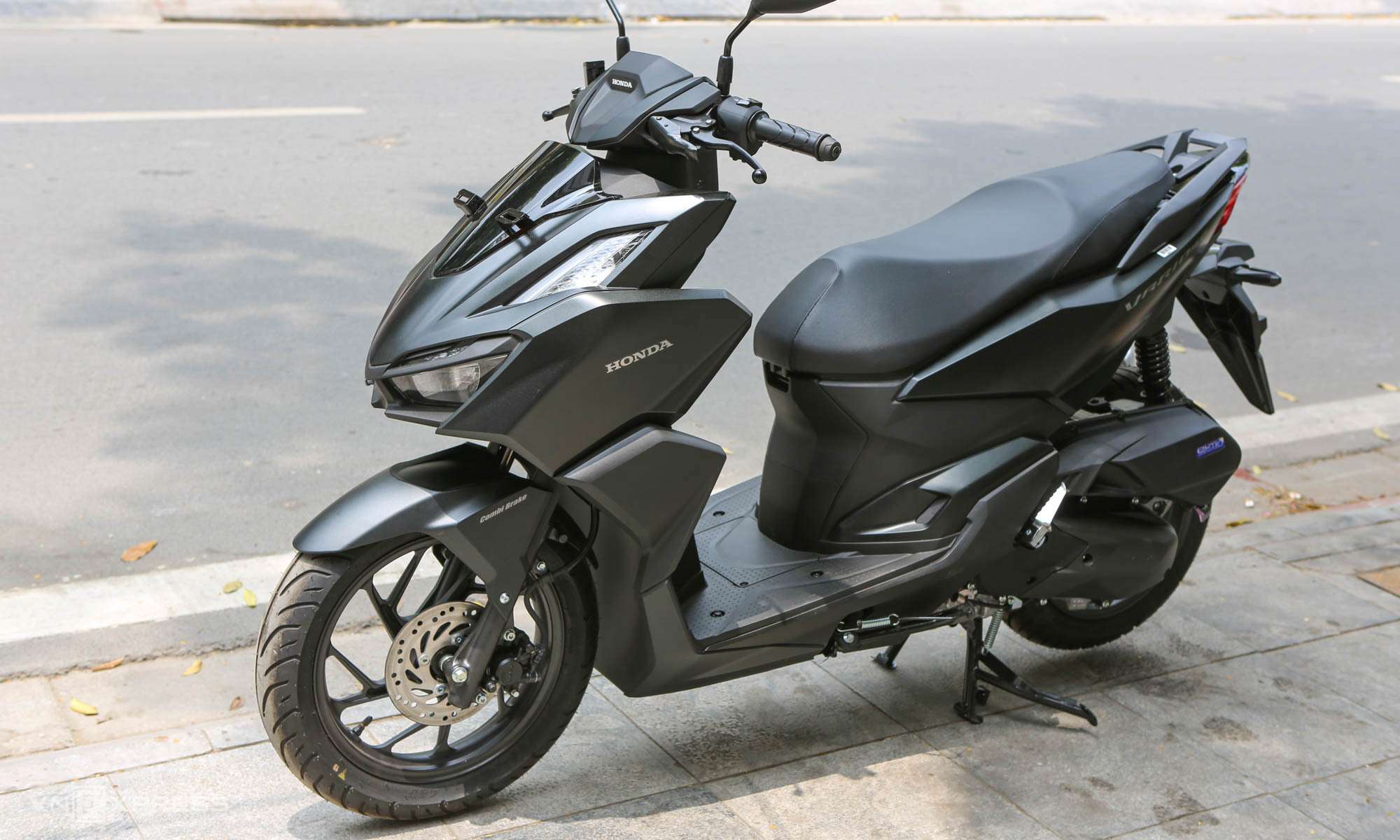 xe-honda-vario-160-nhap-khau-xe-may-nam-tien