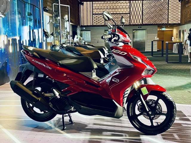 honda-airblade-moi-nhat-xe-may-nam-tien