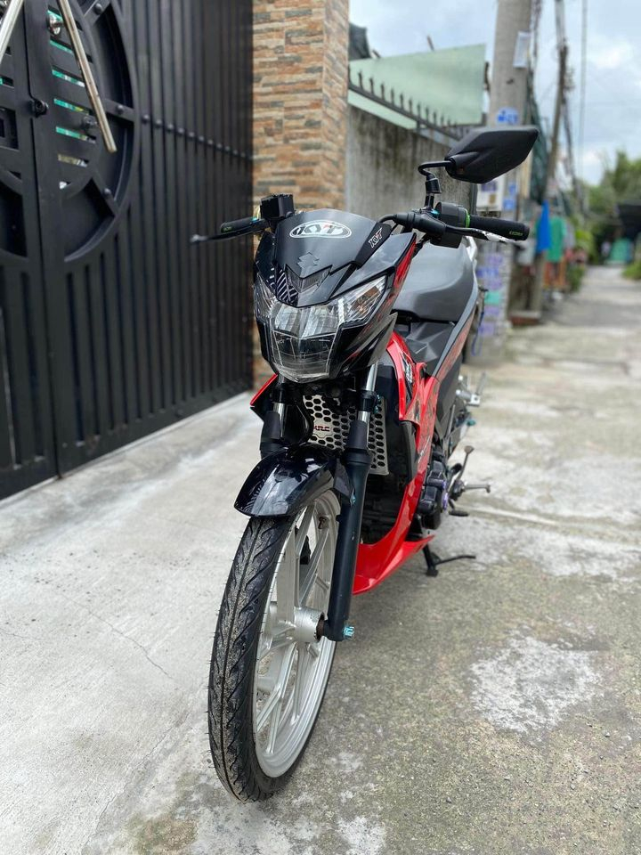 review-chi-tiet-satria-150