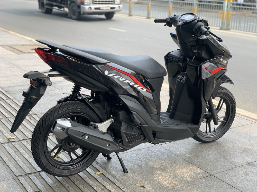 xe-vario-125-nam-tien