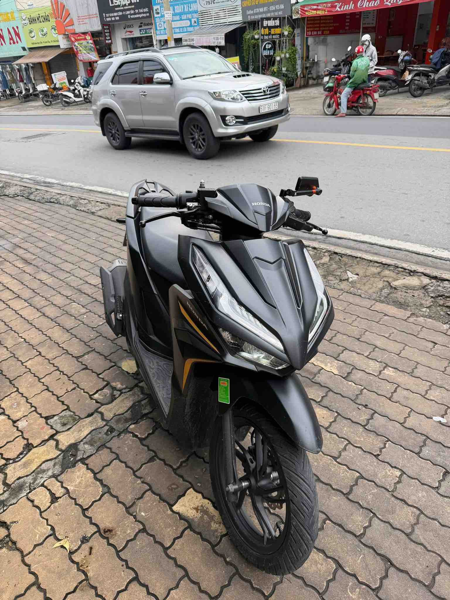 vario-125-viet-nam-hay-honda-vario-150-mua-xe-nao-tot