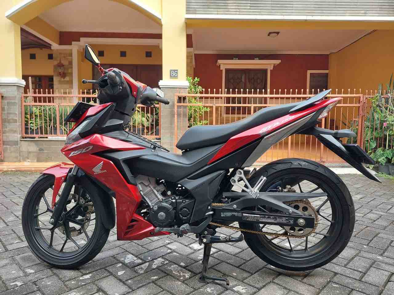 winner-x-va-gtr-150-xe-nao-giu-gia-tot-hon