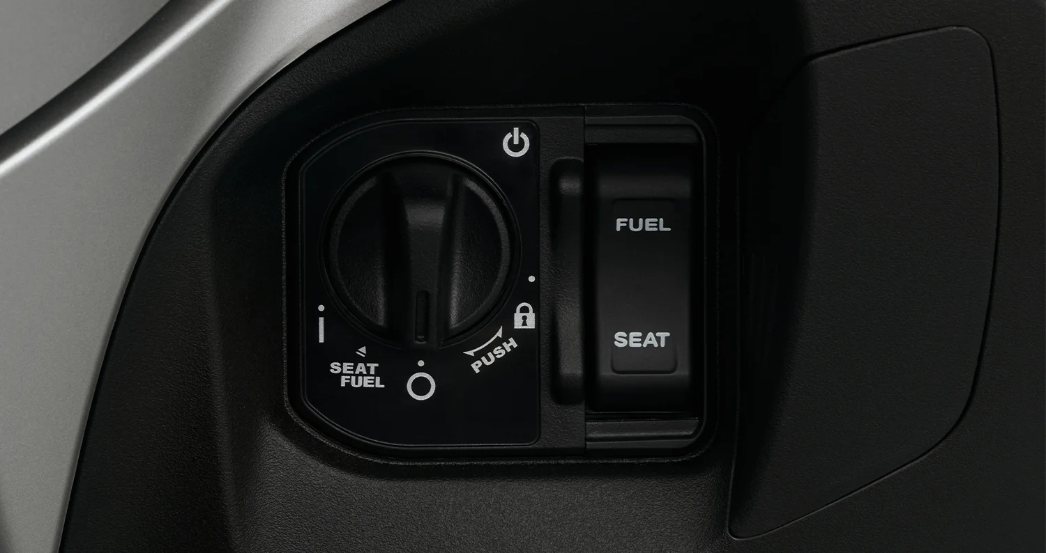 Smart Key trên Honda LEAD 2026 với tính năng báo động (bản Đặc biệt, Cao cấp).