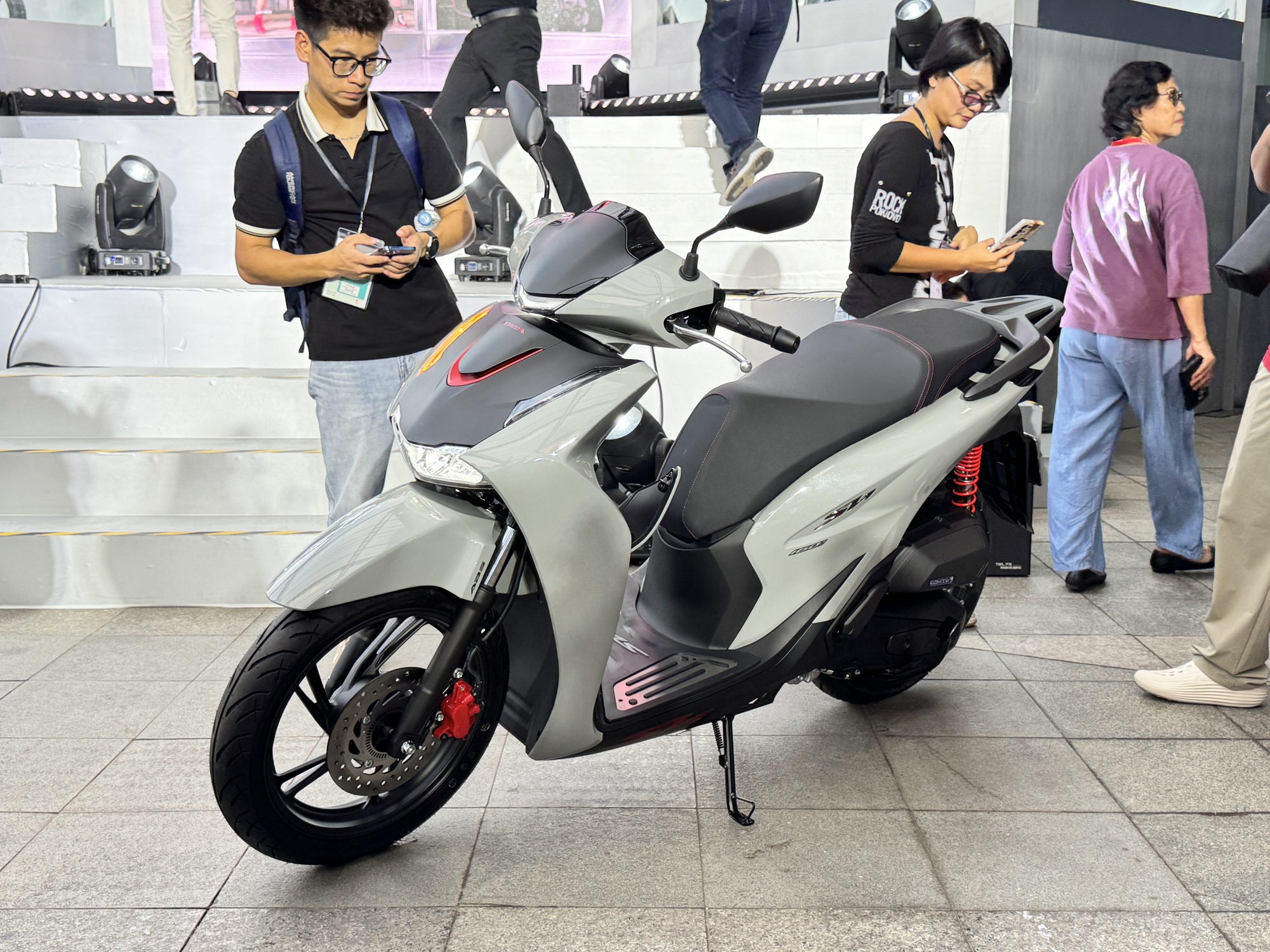 Giá Honda SH160 tại Phú Nhuận