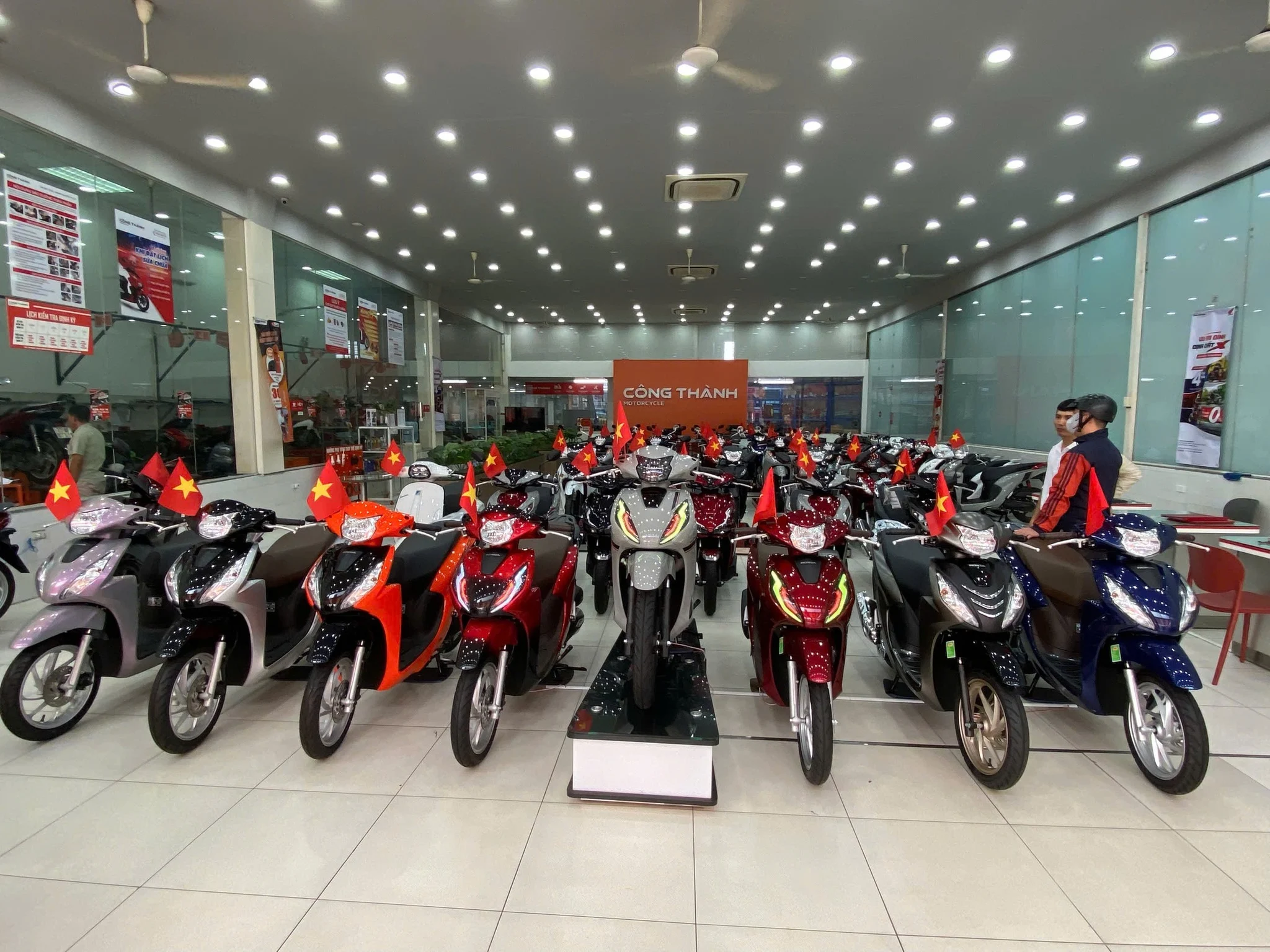 xe-may-cong-thanh-noi-mua-sh-125-binh-tan-uy-tin