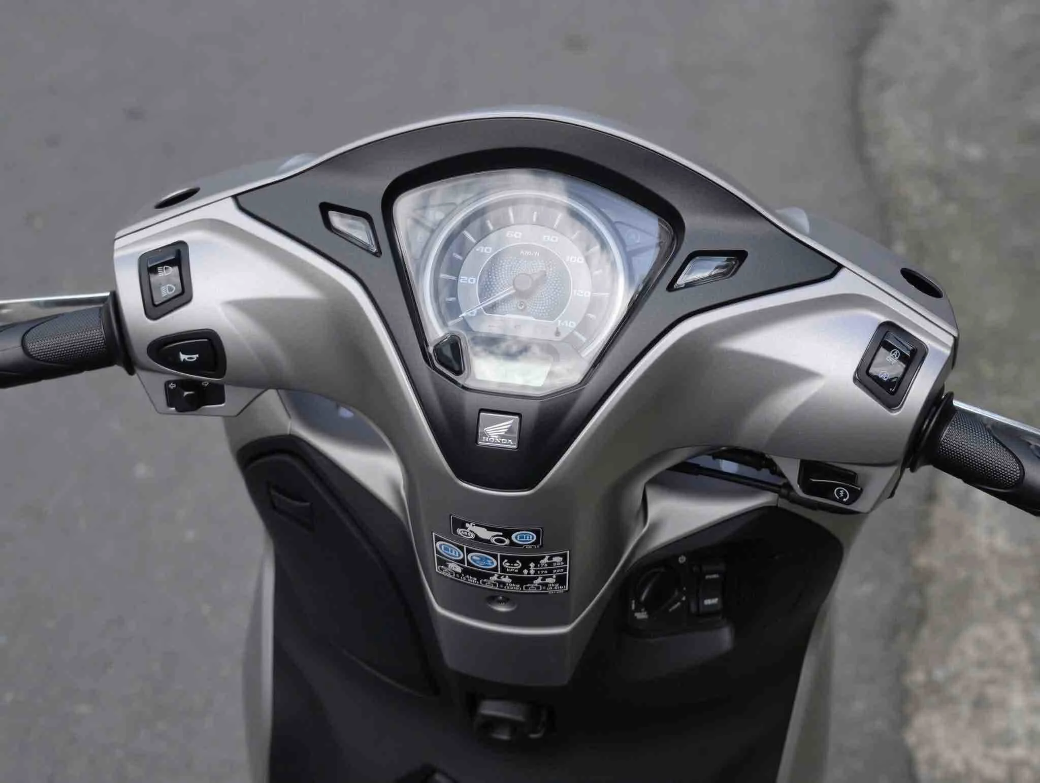 dac-quyen-mua-xe-honda-tai-he-thong-nam-tien