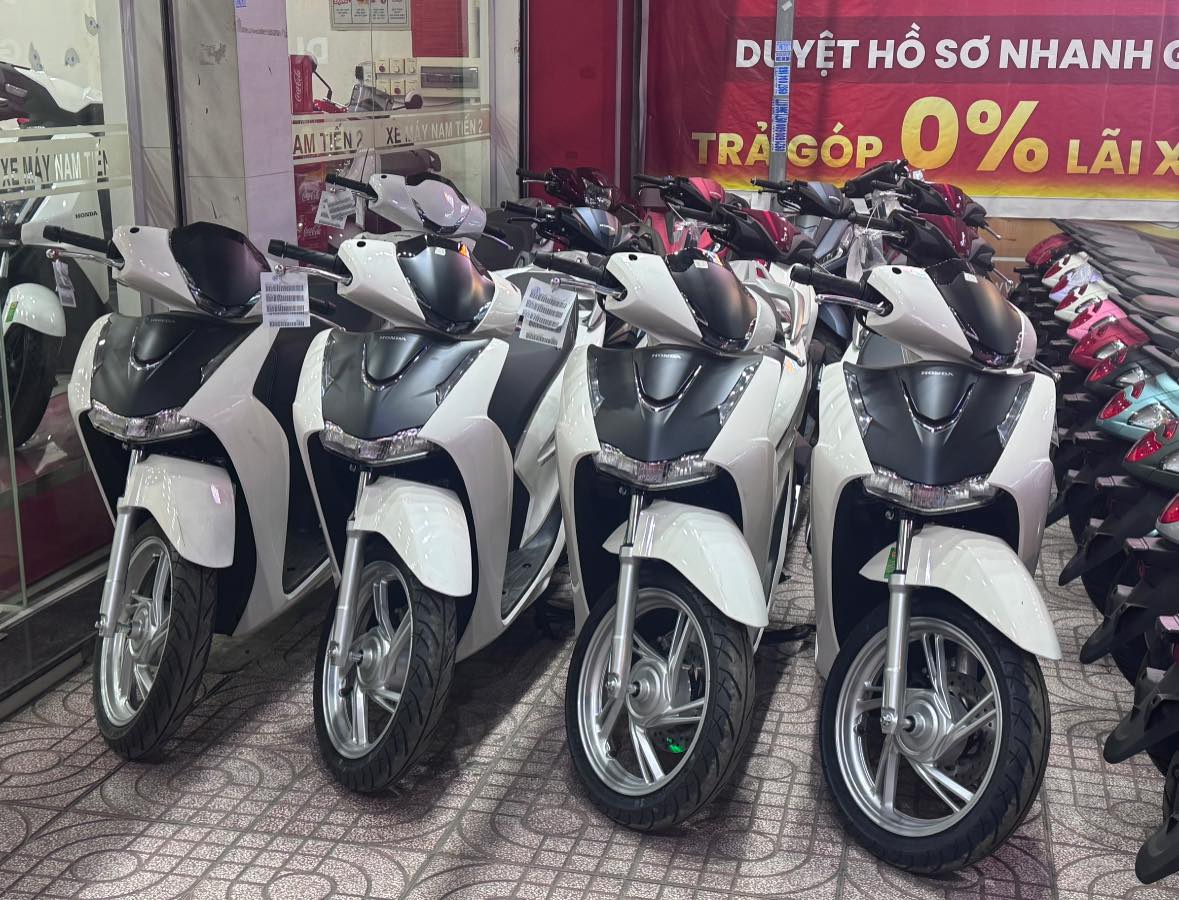 Mua xe máy Quận 8: Nhu cầu cao, ưu tiên uy tín và tiện lợi