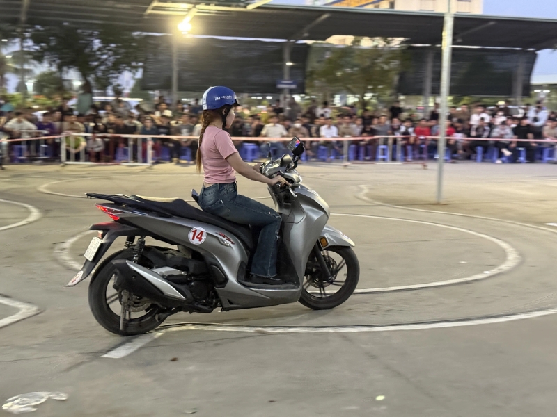 Độ tuổi thi bằng cho SH125