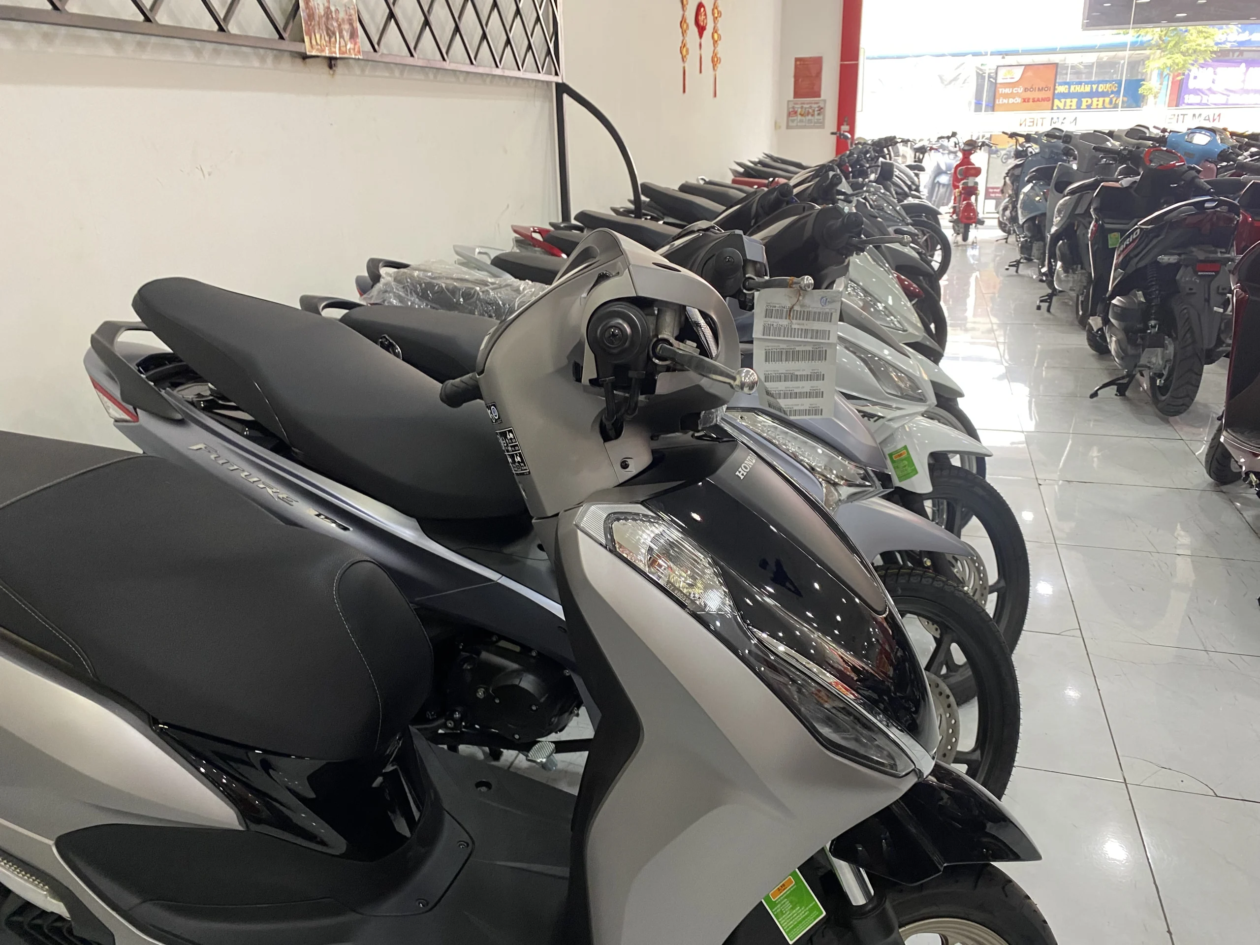 tra-gop-mua-xe-lead-binh-tan-lai-suat-thap-chi-can-cccd