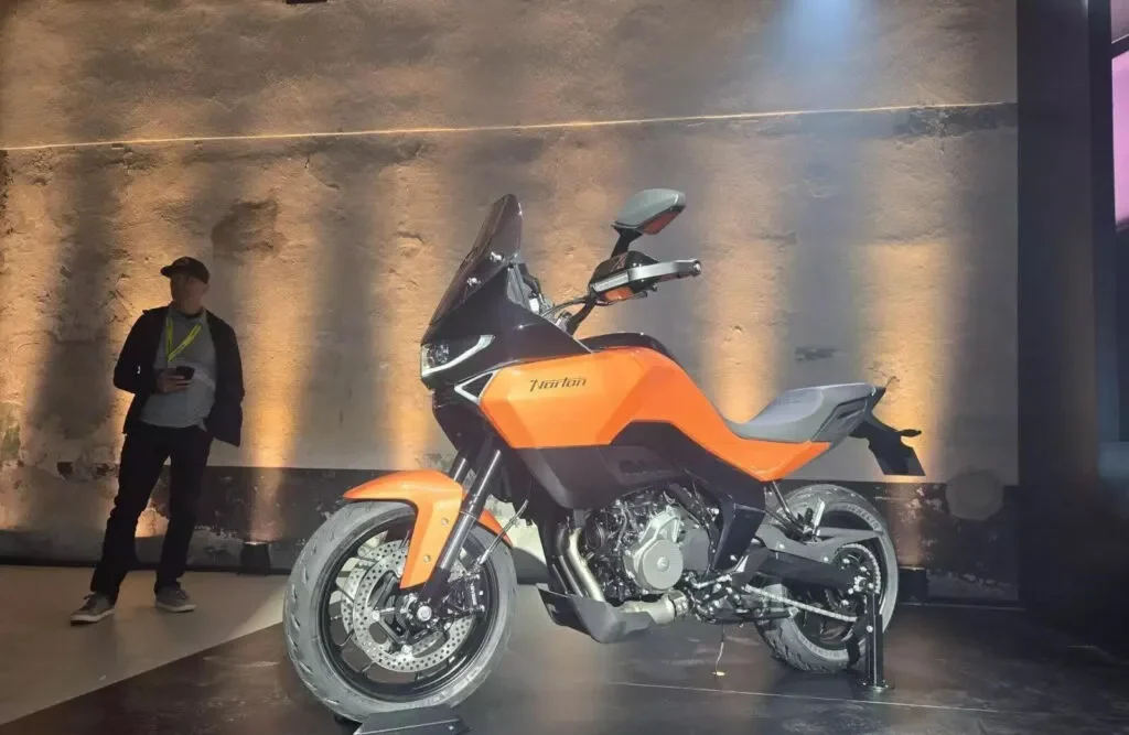 Thiết kế của TVS Norton Atlas GT