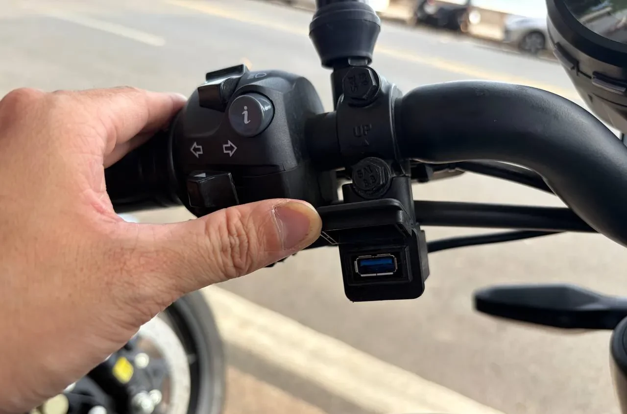 Phiên bản Nimbus có thêm cổng sạc USB