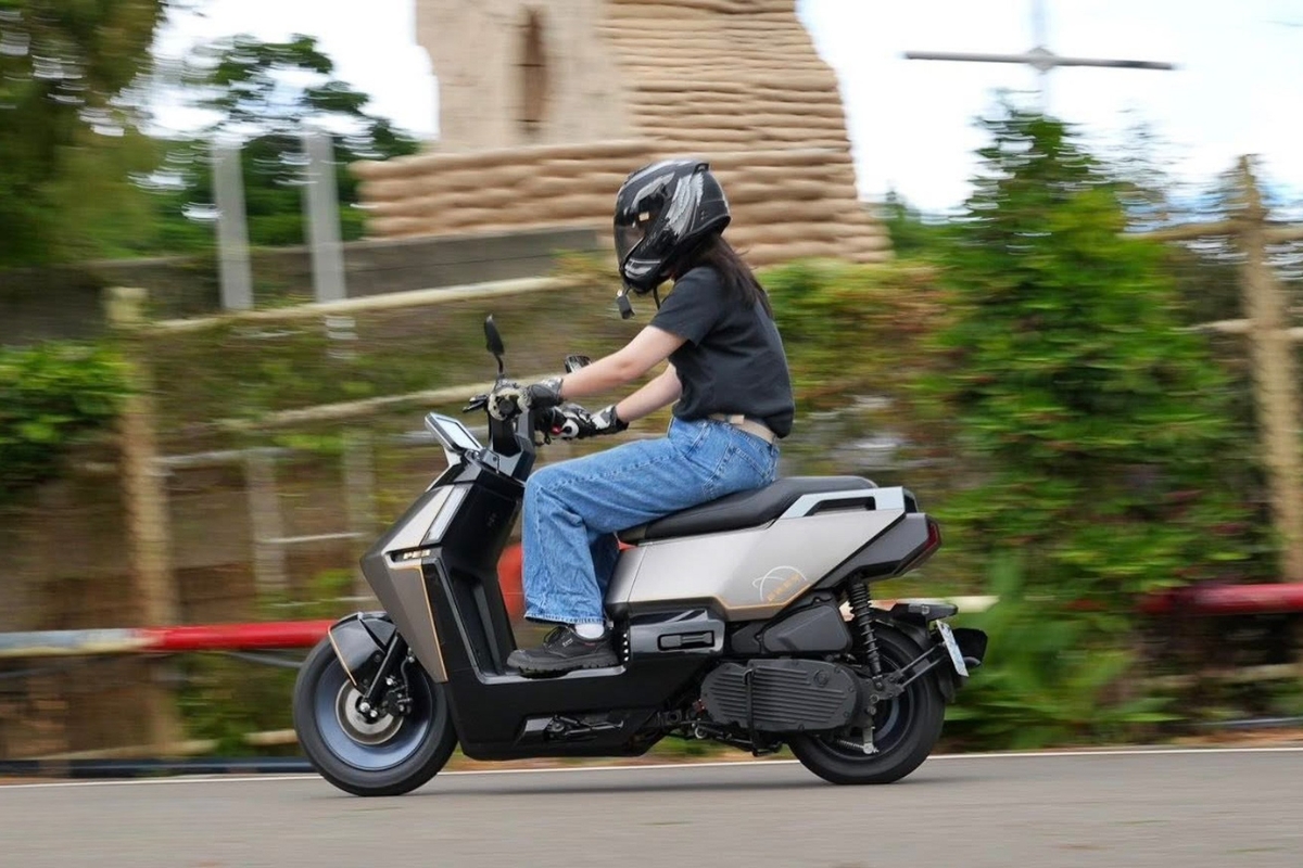 Công nghệ hybrid giúp trải nghiệm lái khác biệt ra sao?