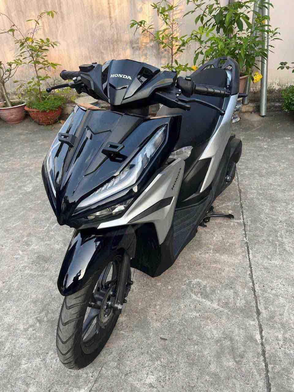 gia-xe-may-vario-160-2026-nhap-khau-moi-nhat