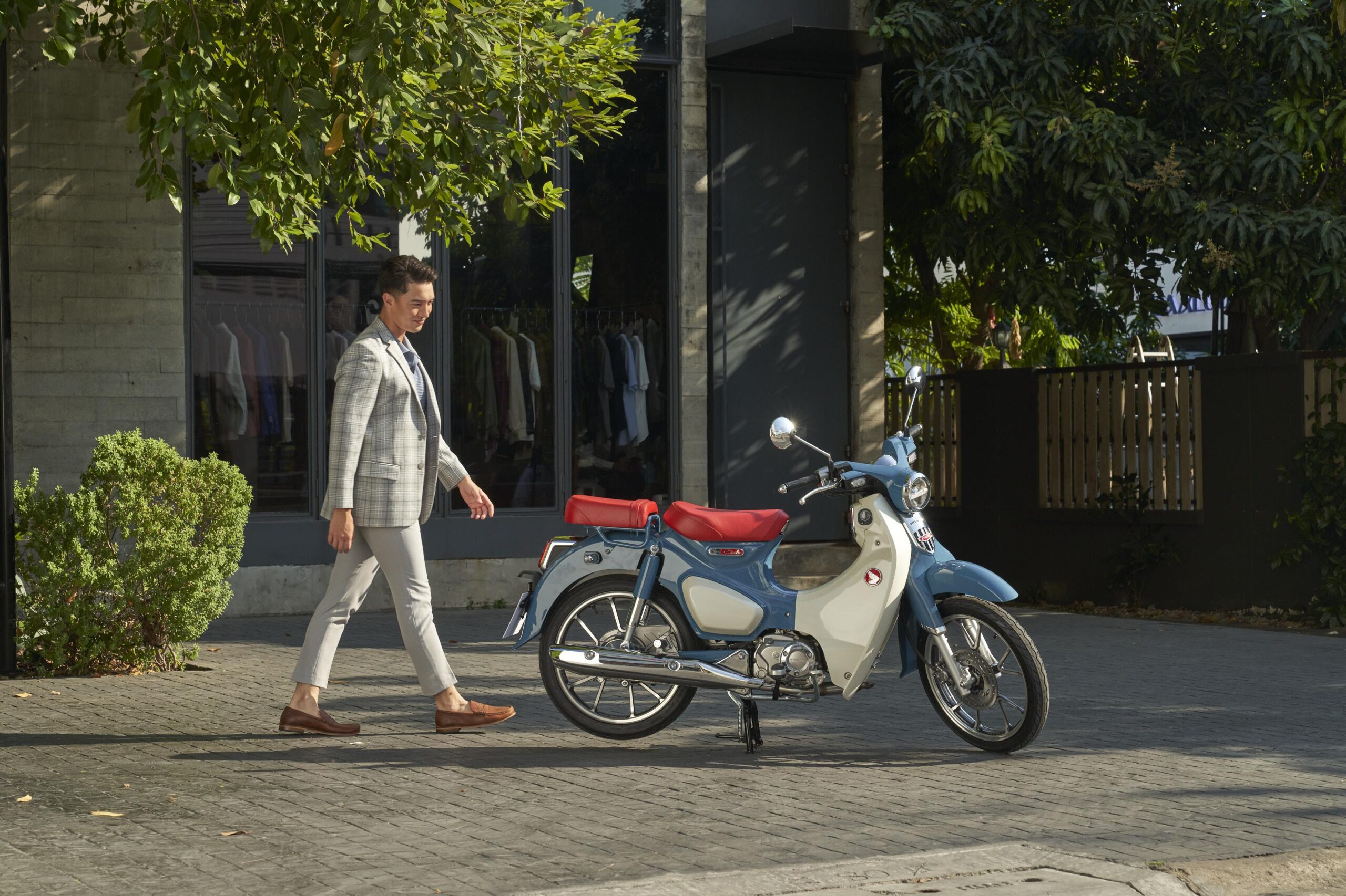 Định vị sản phẩm và các phiên bản Honda Super Cub 125