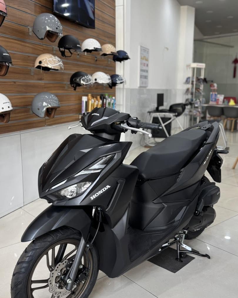 Vario 125 2027 Đen