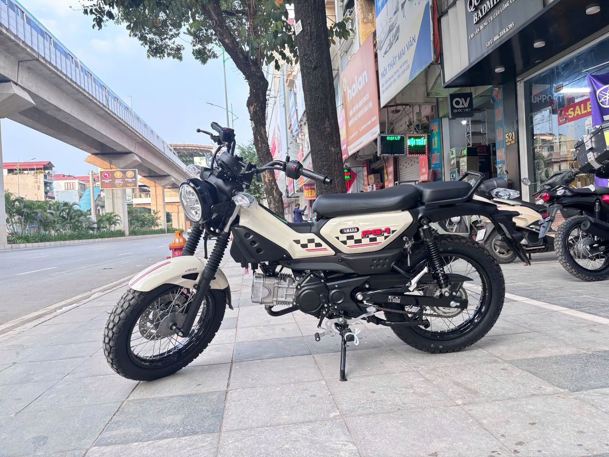 Bản Giới hạn chuyển sang màu Trắng Đen